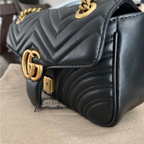 Gucci bag GG MARMONT SMALL SHOULDER BAG purse Black calfskin leather - Picture 5 of 12